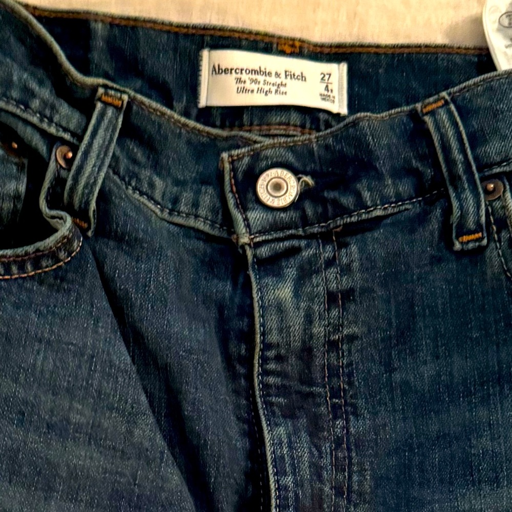 Abercrombie & Fitch Dark Jeans